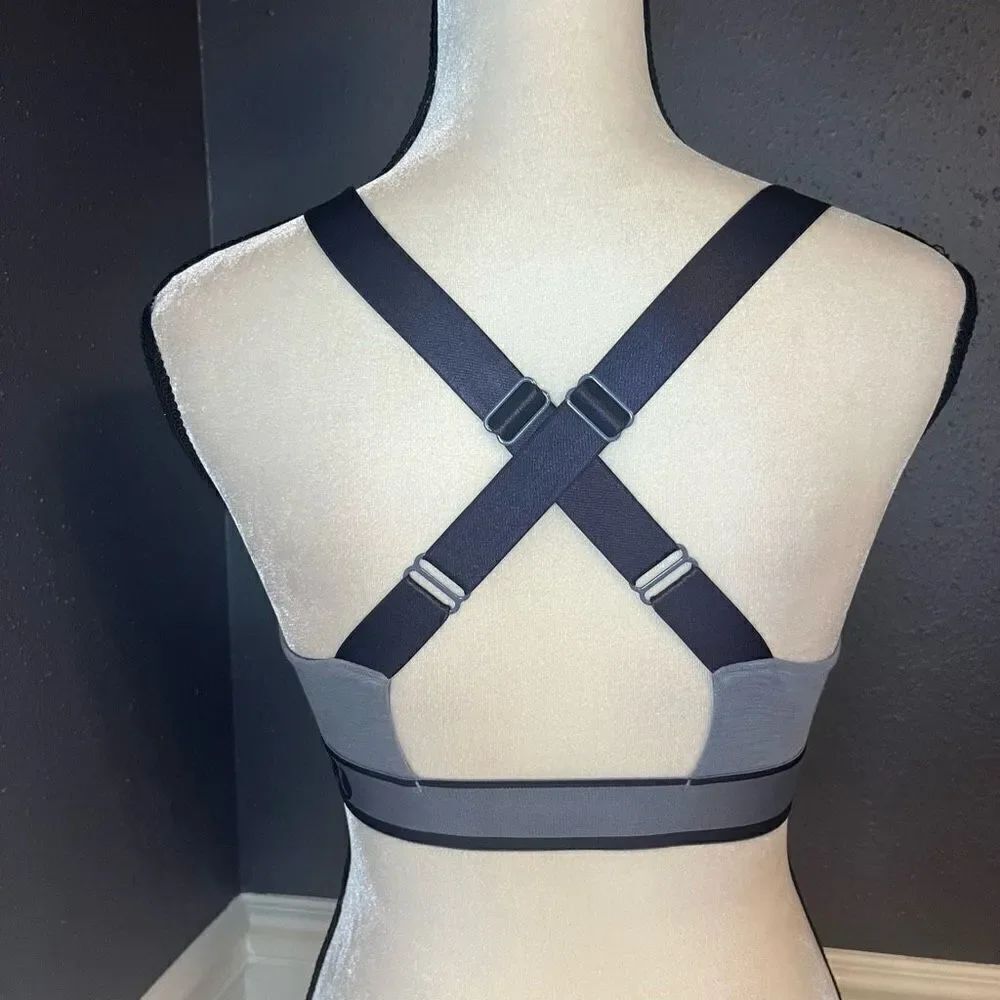 Lululemon Inner Essence Bra - Picture 10 of 11